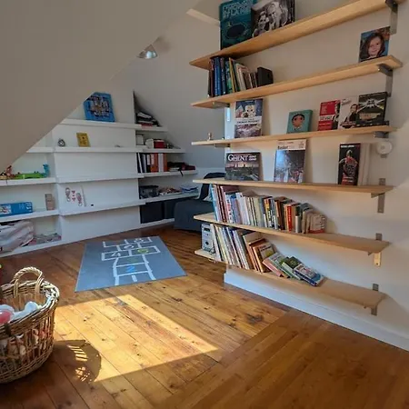 Holiday home Maison Au Jardin Des Plantes